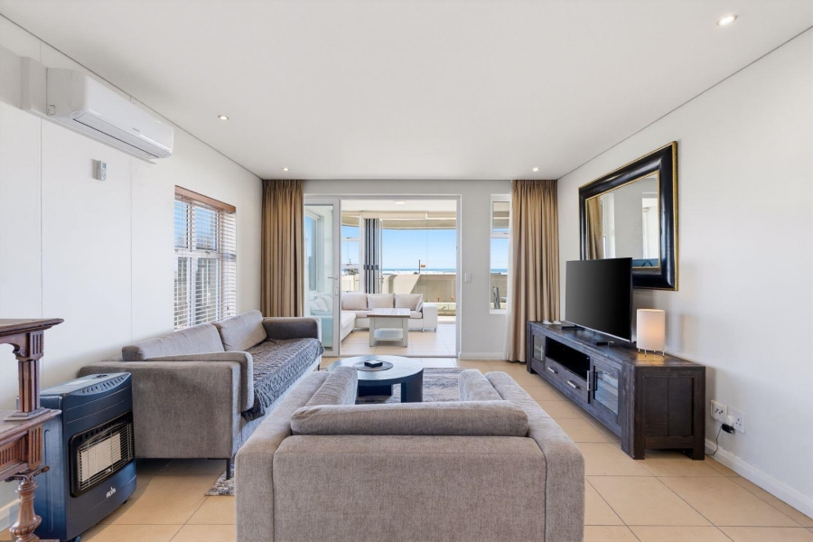 To Let 2 Bedroom Property for Rent in Lagoon Beach Western Cape